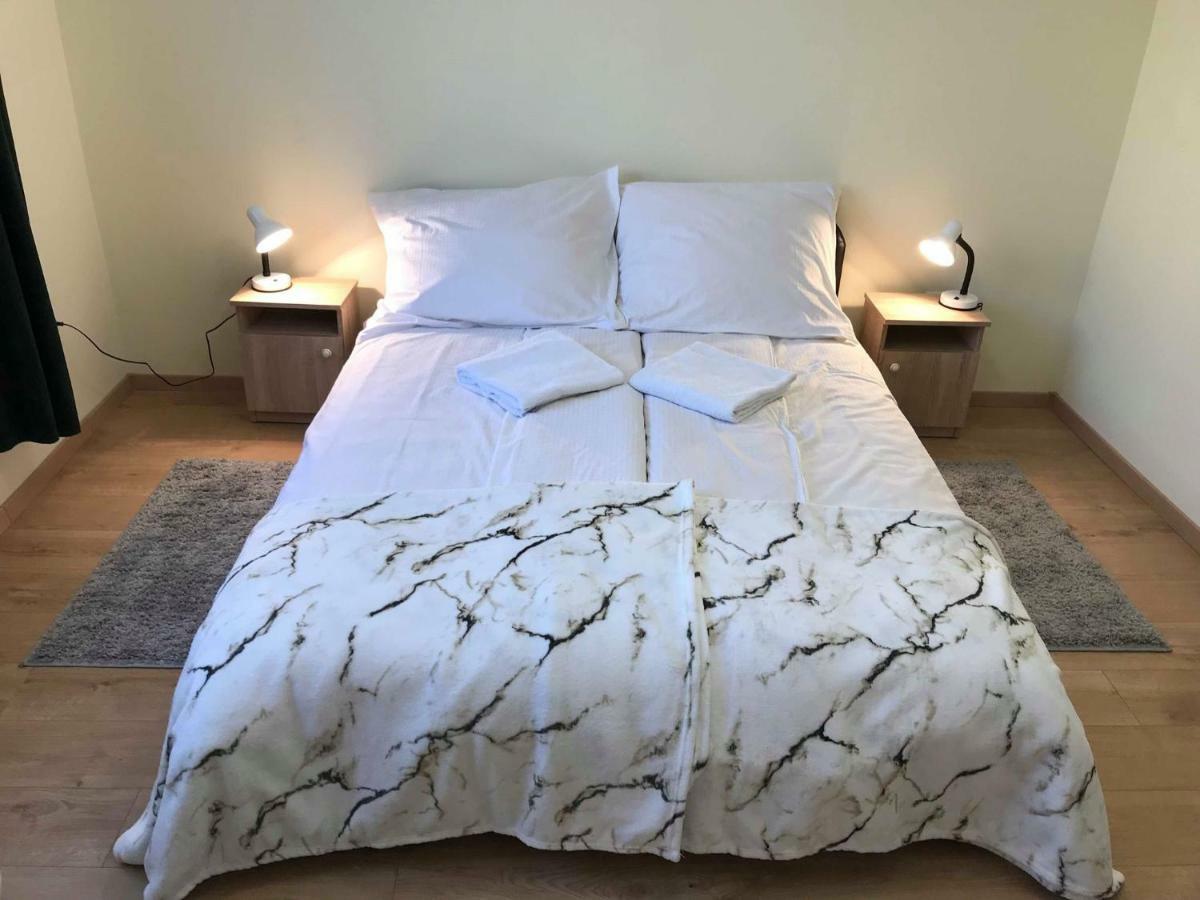 Ella Apartman Debrecen Extérieur photo