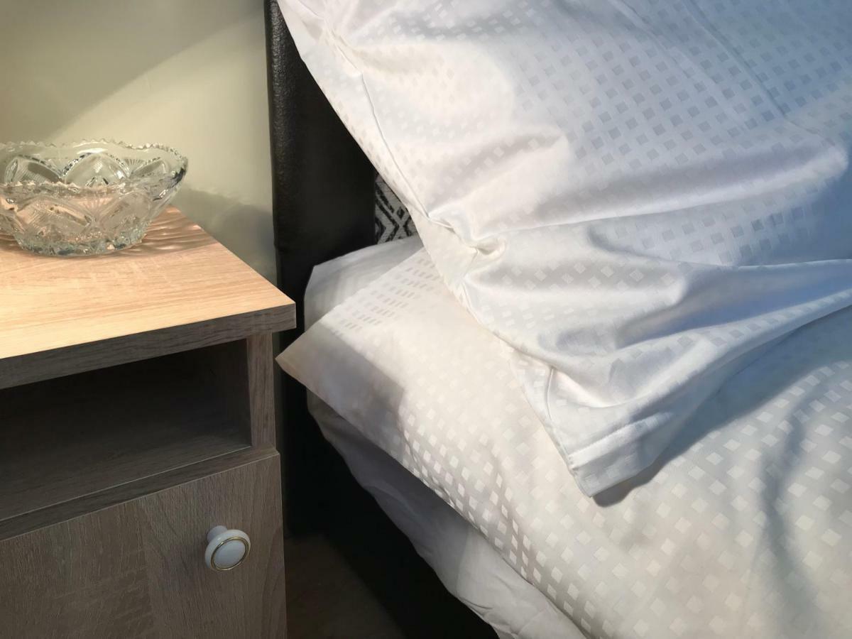 Ella Apartman Debrecen Extérieur photo