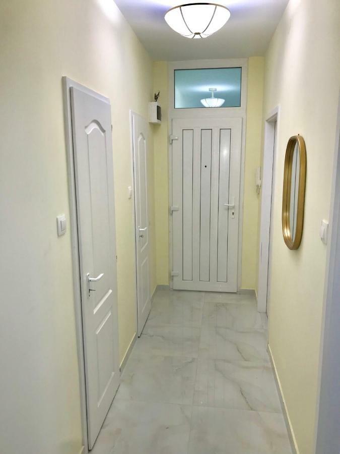 Ella Apartman Debrecen Extérieur photo
