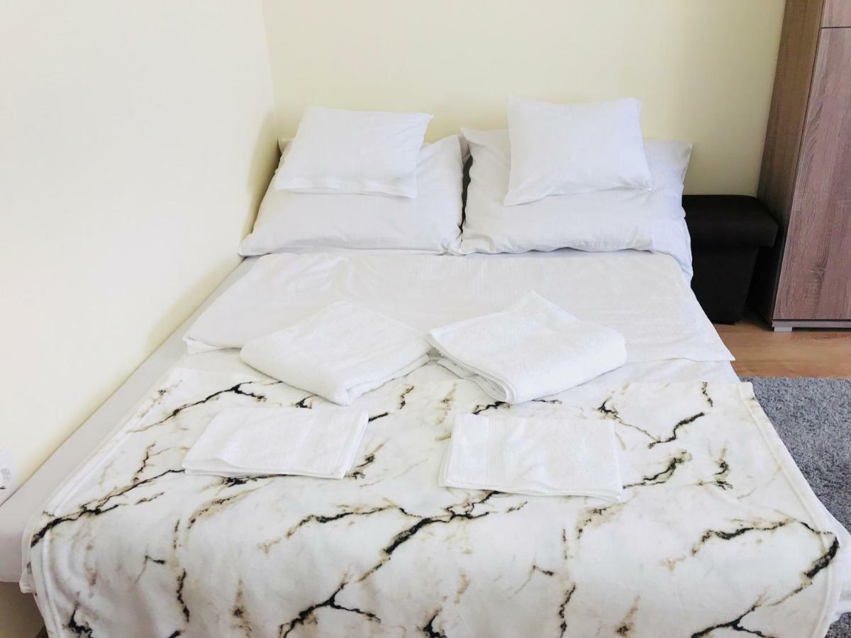 Ella Apartman Debrecen Extérieur photo