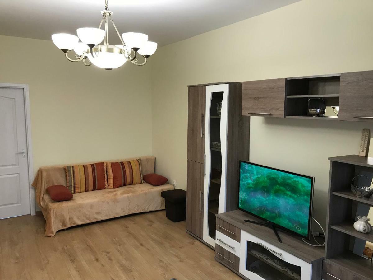 Ella Apartman Debrecen Extérieur photo